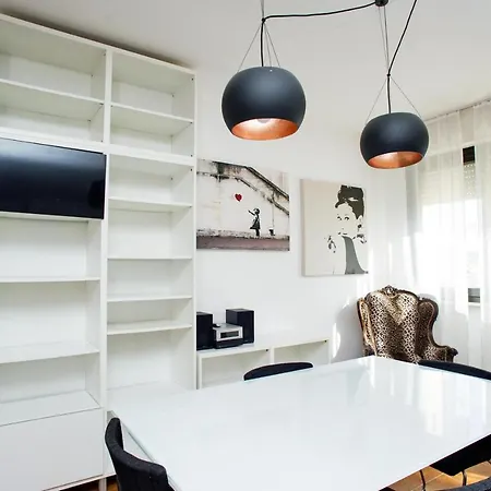 Casa Claudia Apartment *